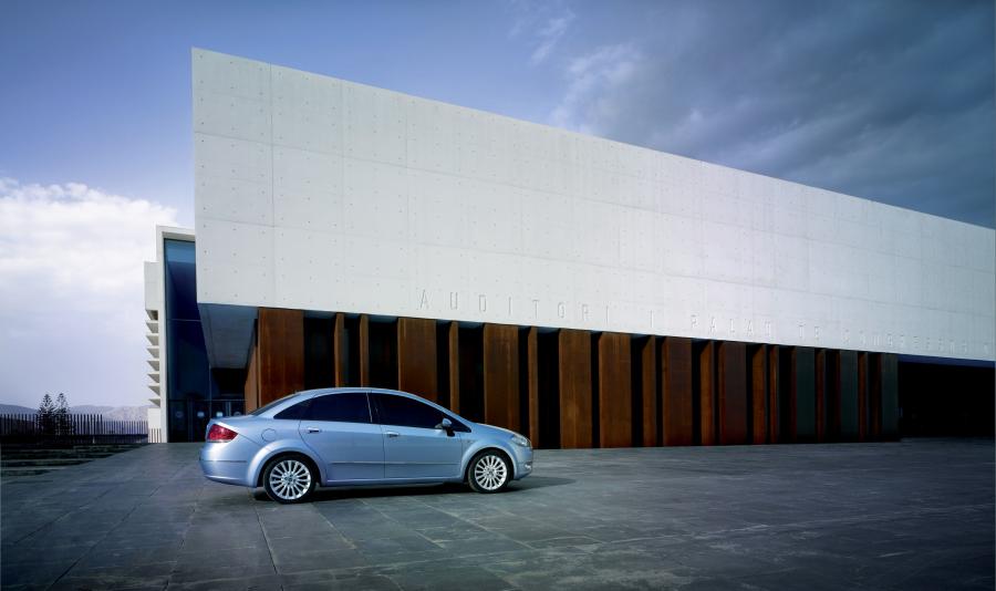  Fiat Linea 2008 года  (фото 3 из 8)